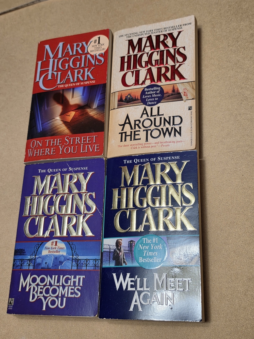 Mary Higgins Clark 4-Book Thriller Bundle – Queen of Suspense